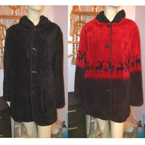 90s VTG Reversible Fleece Coat Size M High Pile Reindeer Toggle Hood Snowflakes - Picture 1 of 12